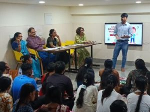 DATA ENTRY OPERATOR WITH THE INTRODUCTION OF DTP,V2